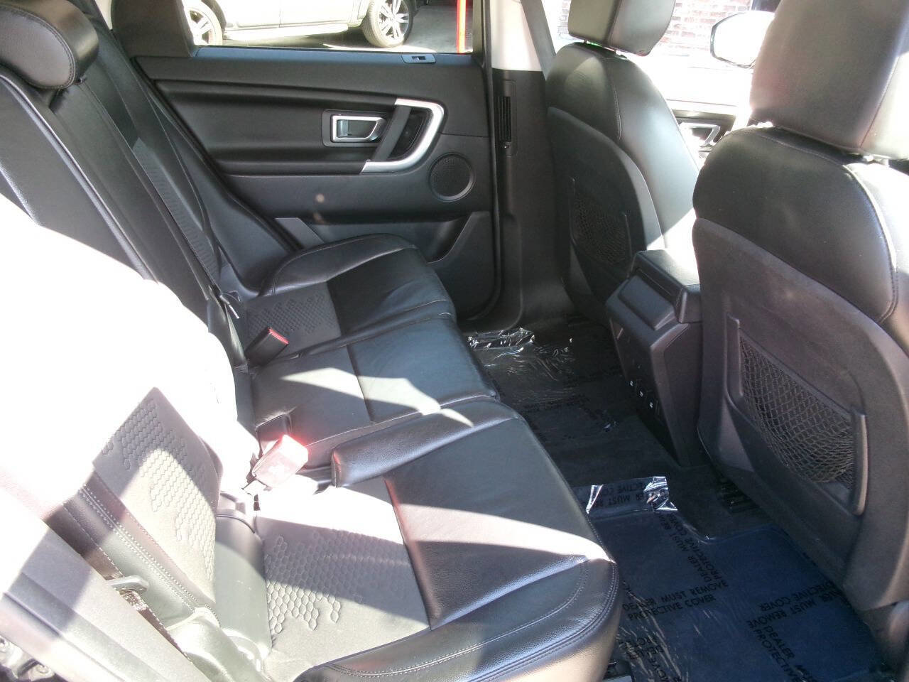 Used 2019 Land Rover Discovery Sport SE AWD/4WD image 13