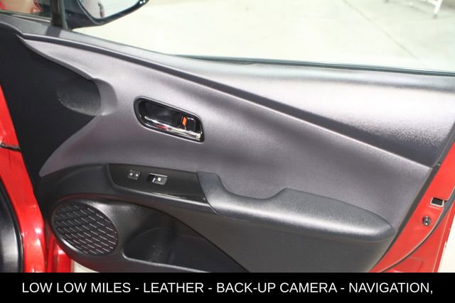 Used 2017 Toyota Prius Prime Advanced w/ Carpet Mat Package image 22