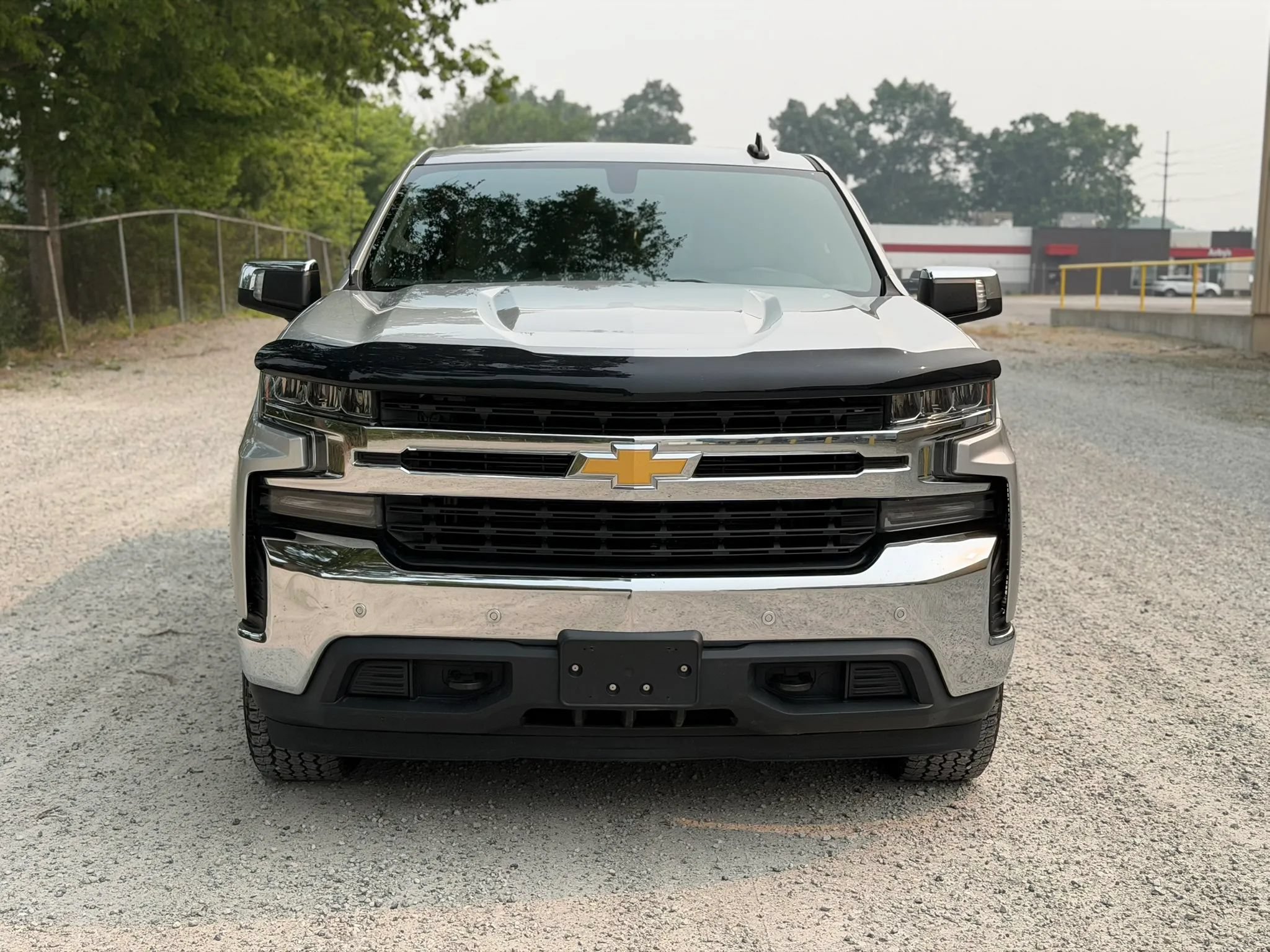 Used 2019 Chevrolet Silverado 1500 LT w/ Convenience Package AWD/4WD image 2