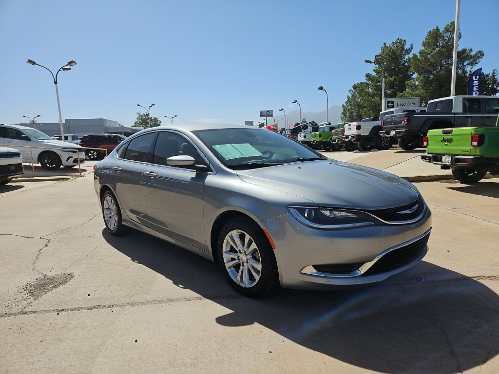 Used 2016 Chrysler 200 Limited FWD image 5