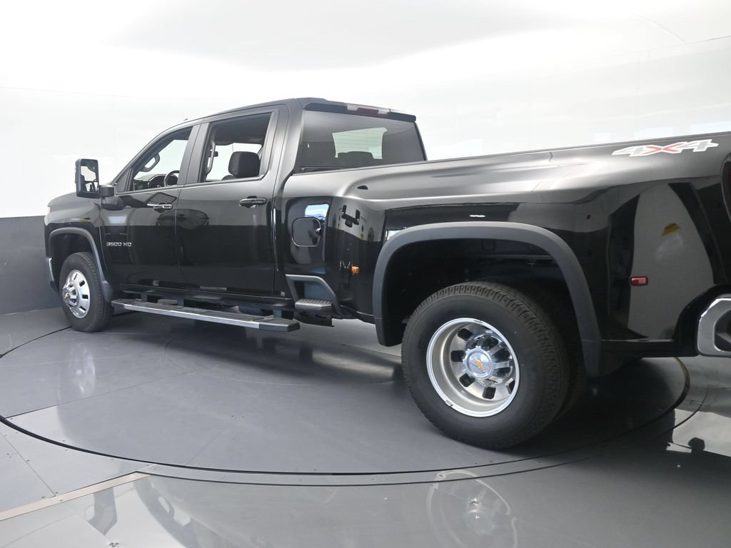 Used 2026 Chevrolet Silverado 3500 LT AWD/4WD image 4