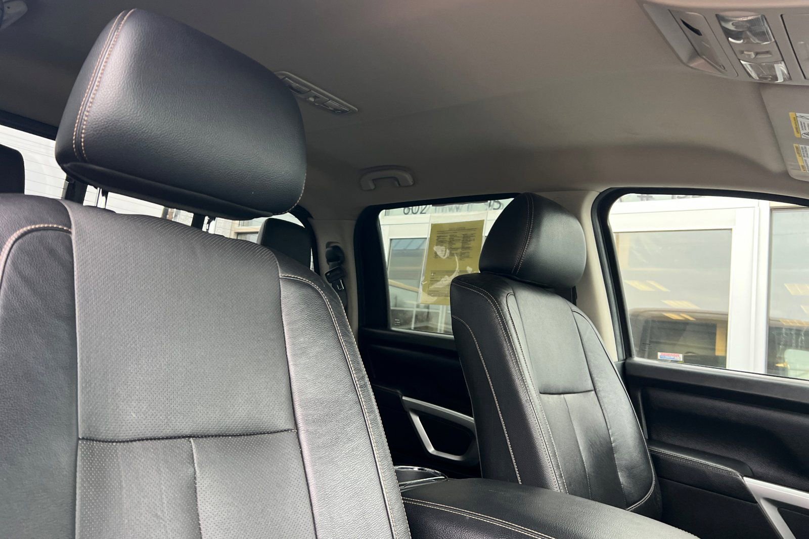 Used 2017 Nissan Titan SL image 17