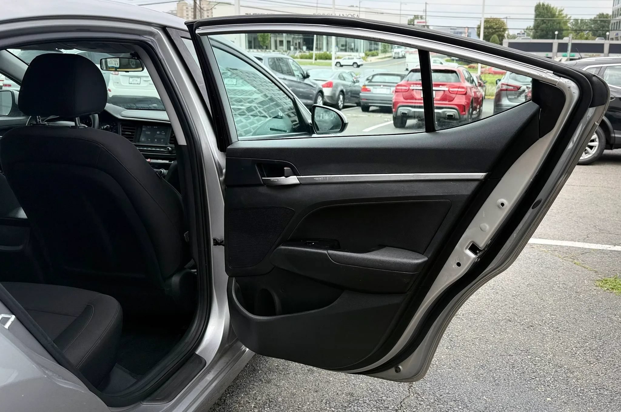 Used 2020 Hyundai Elantra SEL w/ Cargo Package (C1) FWD image 27
