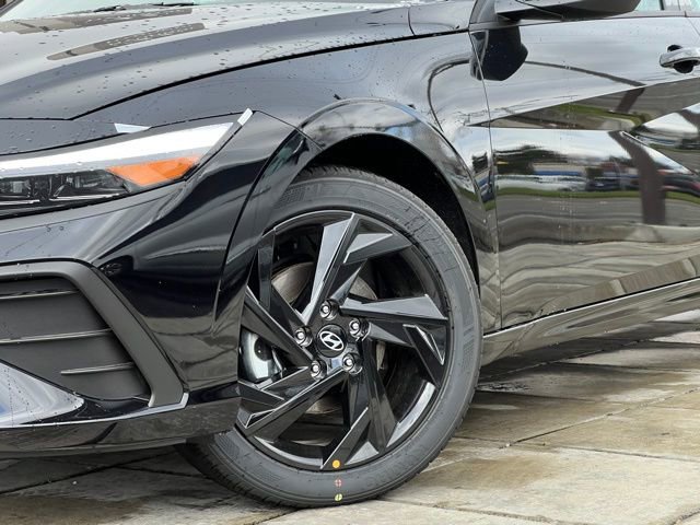 New 2026 Hyundai Elantra Sport FWD image 2