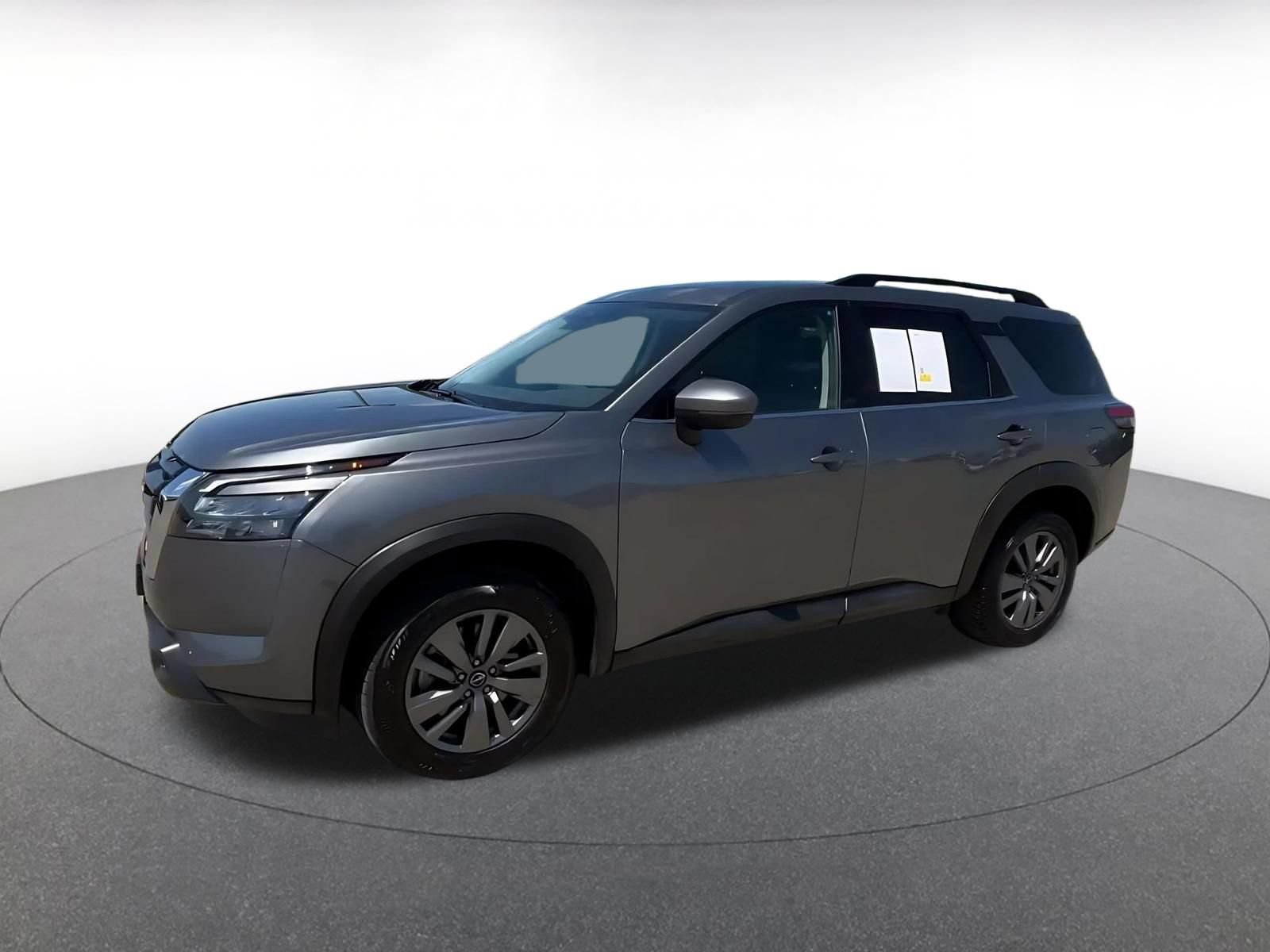 Used 2025 Nissan Pathfinder SV FWD image 8