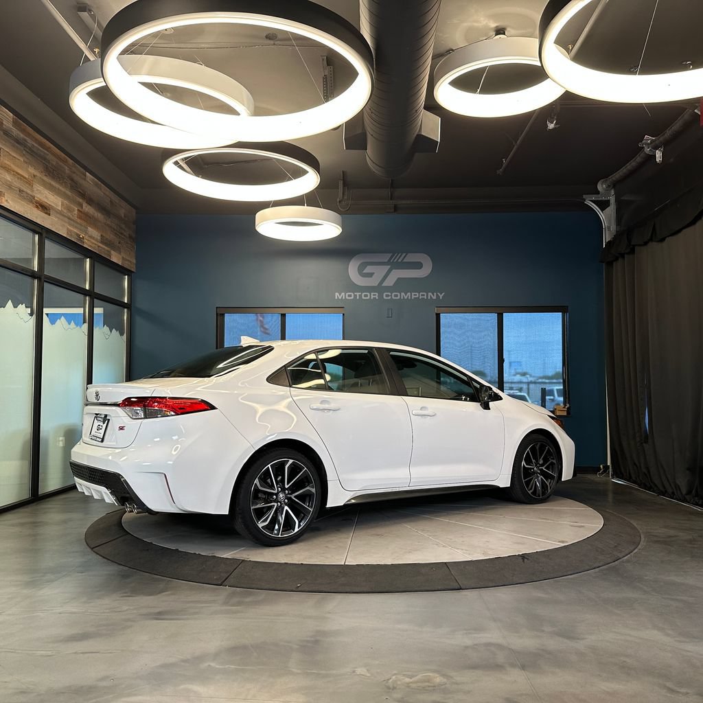 Used 2020 Toyota Corolla SE FWD image 3