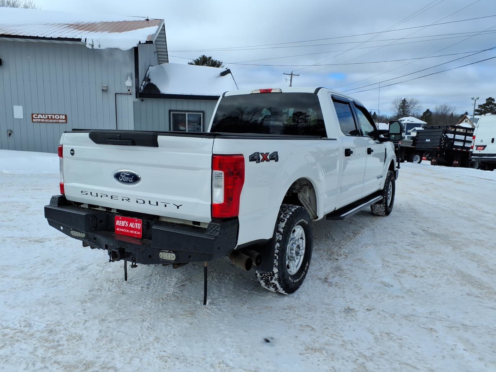 Used 2017 Ford F250 XLT image 6