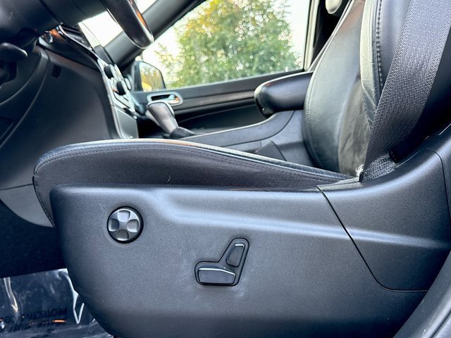 Used 2020 Jeep Grand Cherokee Altitude image 12