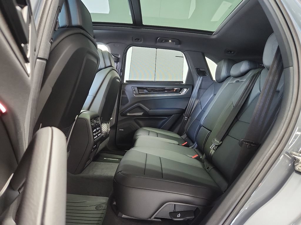 New 2026 Porsche Cayenne AWD/4WD image 11
