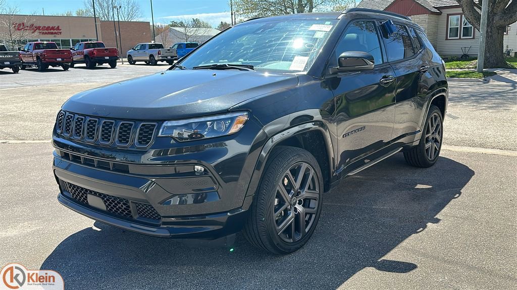 Used 2025 Jeep Compass Limited w/ High Altitude Package AWD/4WD image 1
