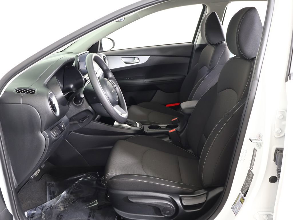Certified 2024 Kia Forte LXS image 28