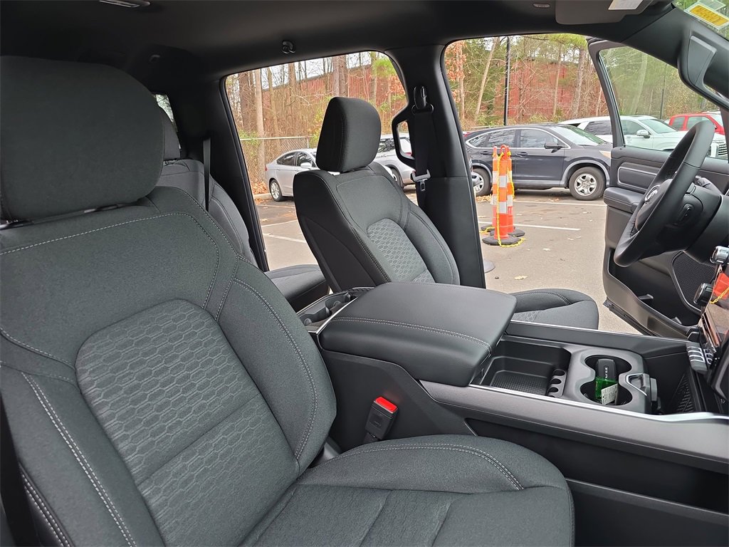 New 2026 RAM 1500 4x4 Crew Cab image 10