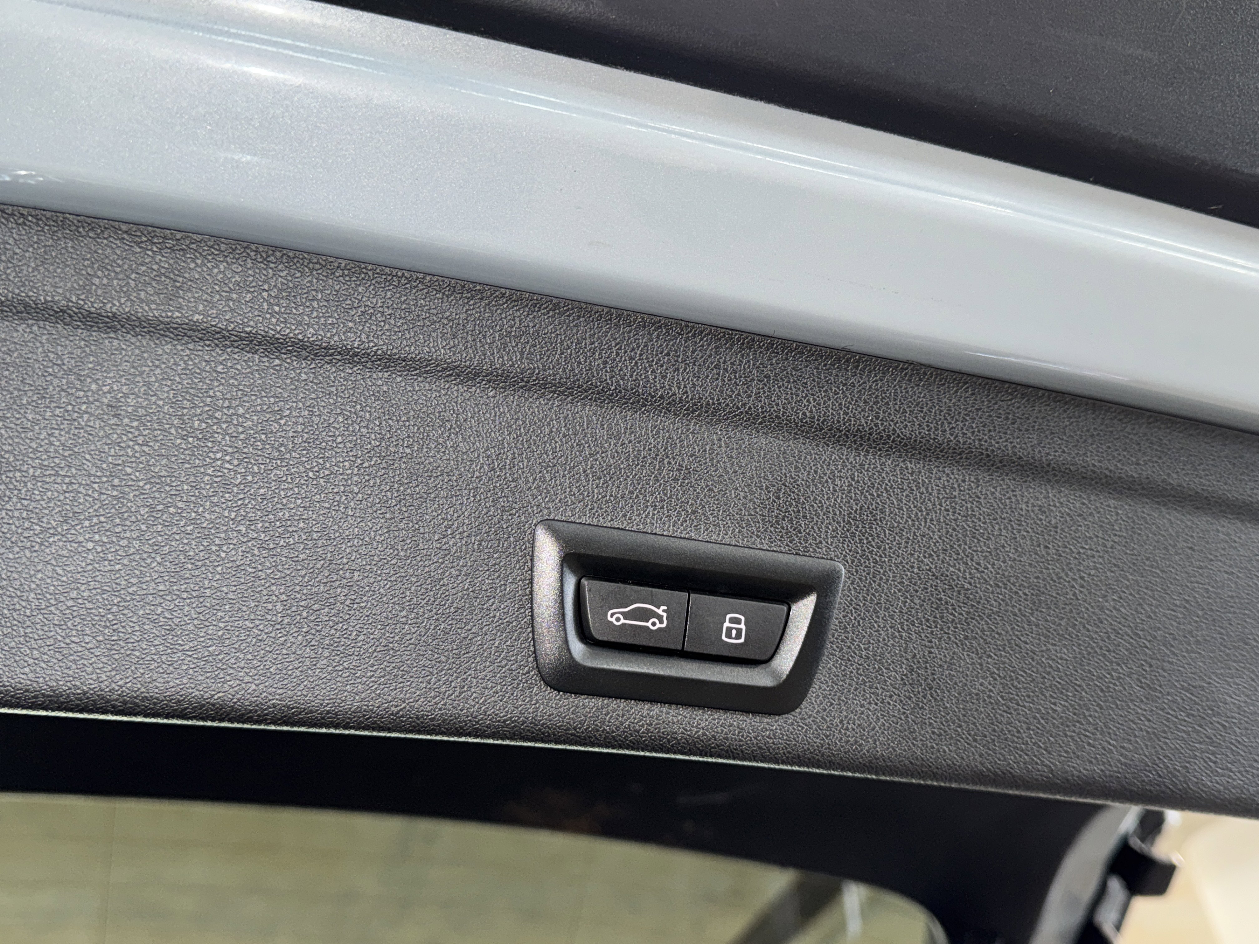 Used 2024 BMW X6 M60i image 14