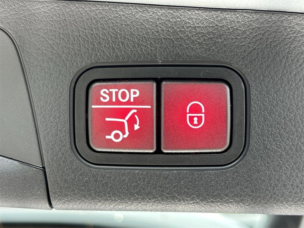 Certified 2026 Mercedes-Benz GLA 250 4MATIC image 25