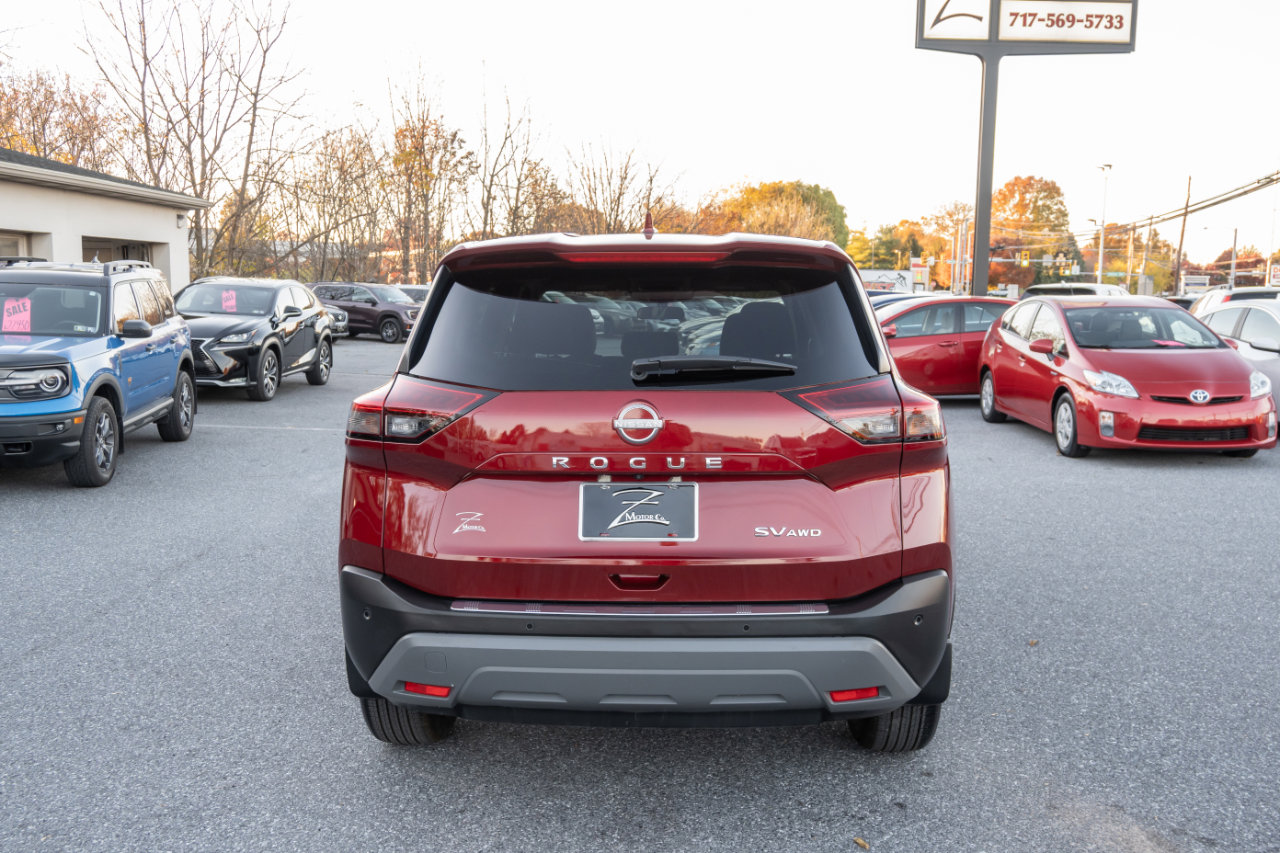 Used 2023 Nissan Rogue SV image 9