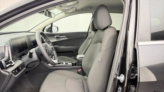 Used 2024 Kia Sportage LX image 13