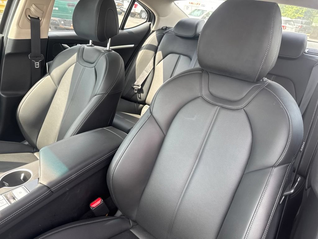 Used 2025 Genesis G70 2.5T AWD/4WD image 12