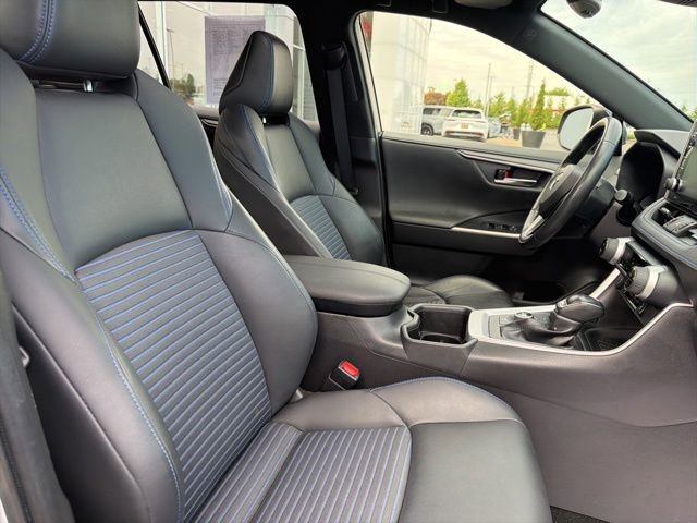 Used 2022 Toyota RAV4 XSE w/ XSE Grade Weather Package AWD/4WD image 31