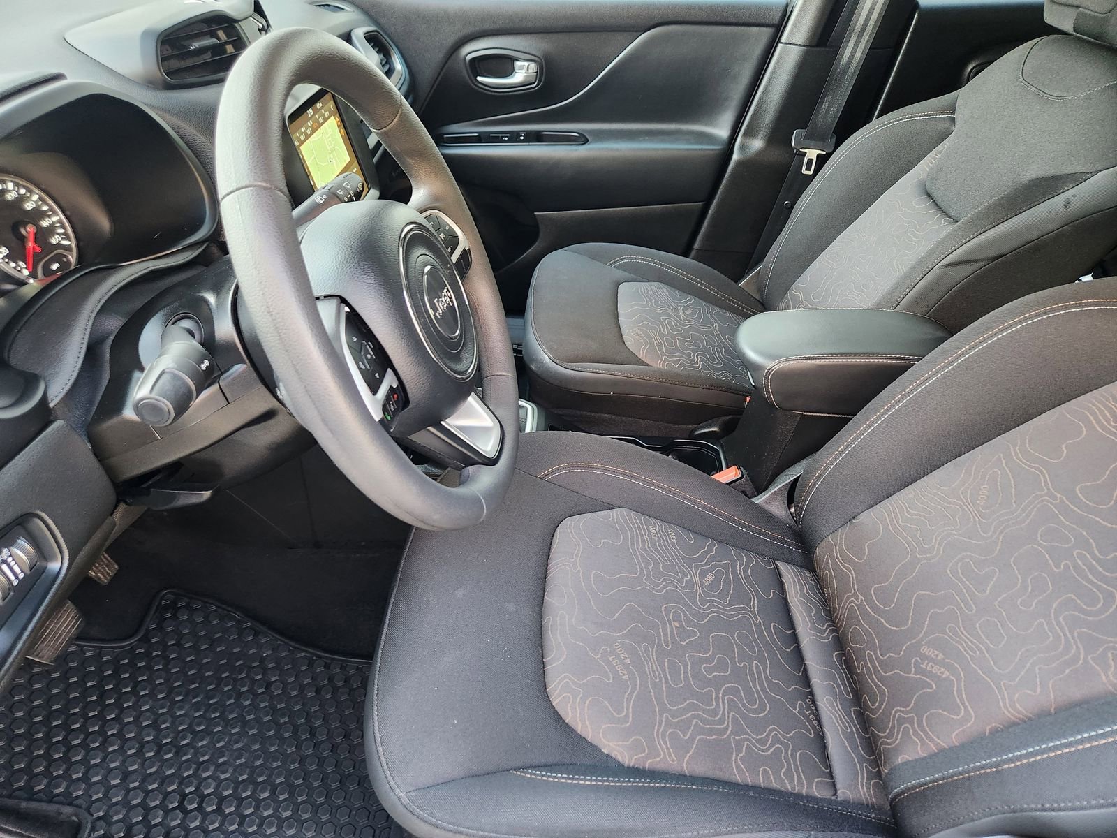 Used 2023 Jeep Renegade Latitude image 14