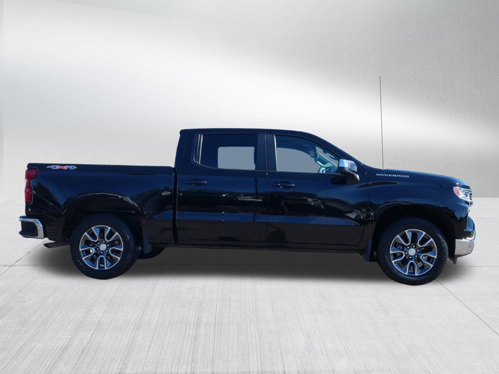 Used 2023 Chevrolet Silverado 1500 LT image 8