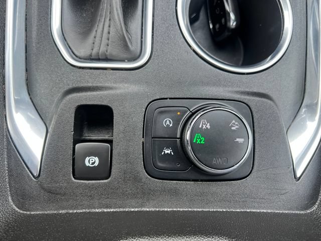 Used 2022 Chevrolet Traverse Premier AWD/4WD image 33