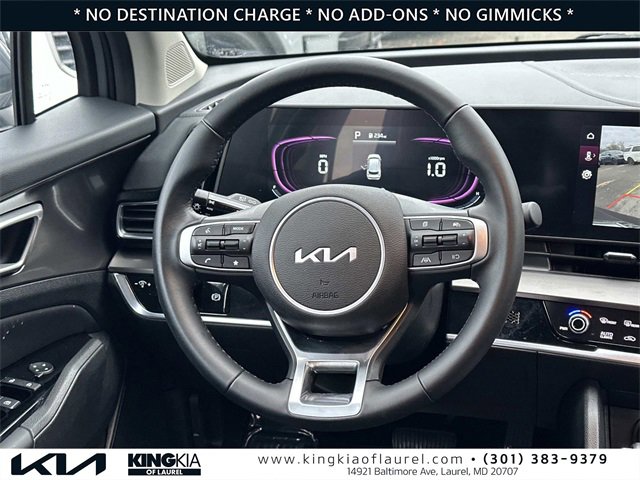 Used 2025 Kia Sportage EX image 8