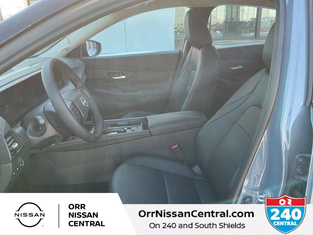 New 2026 Nissan Sentra SR w/ SR Premium Package FWD image 17
