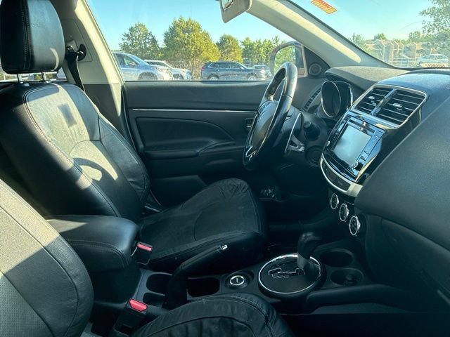 Used 2016 Mitsubishi Outlander Sport SEL AWD/4WD image 5