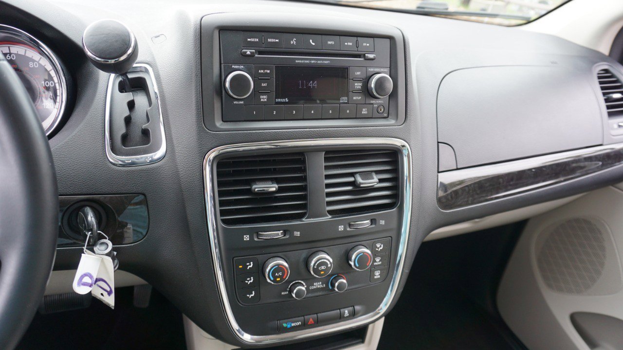 Used 2013 Dodge Grand Caravan SE image 15