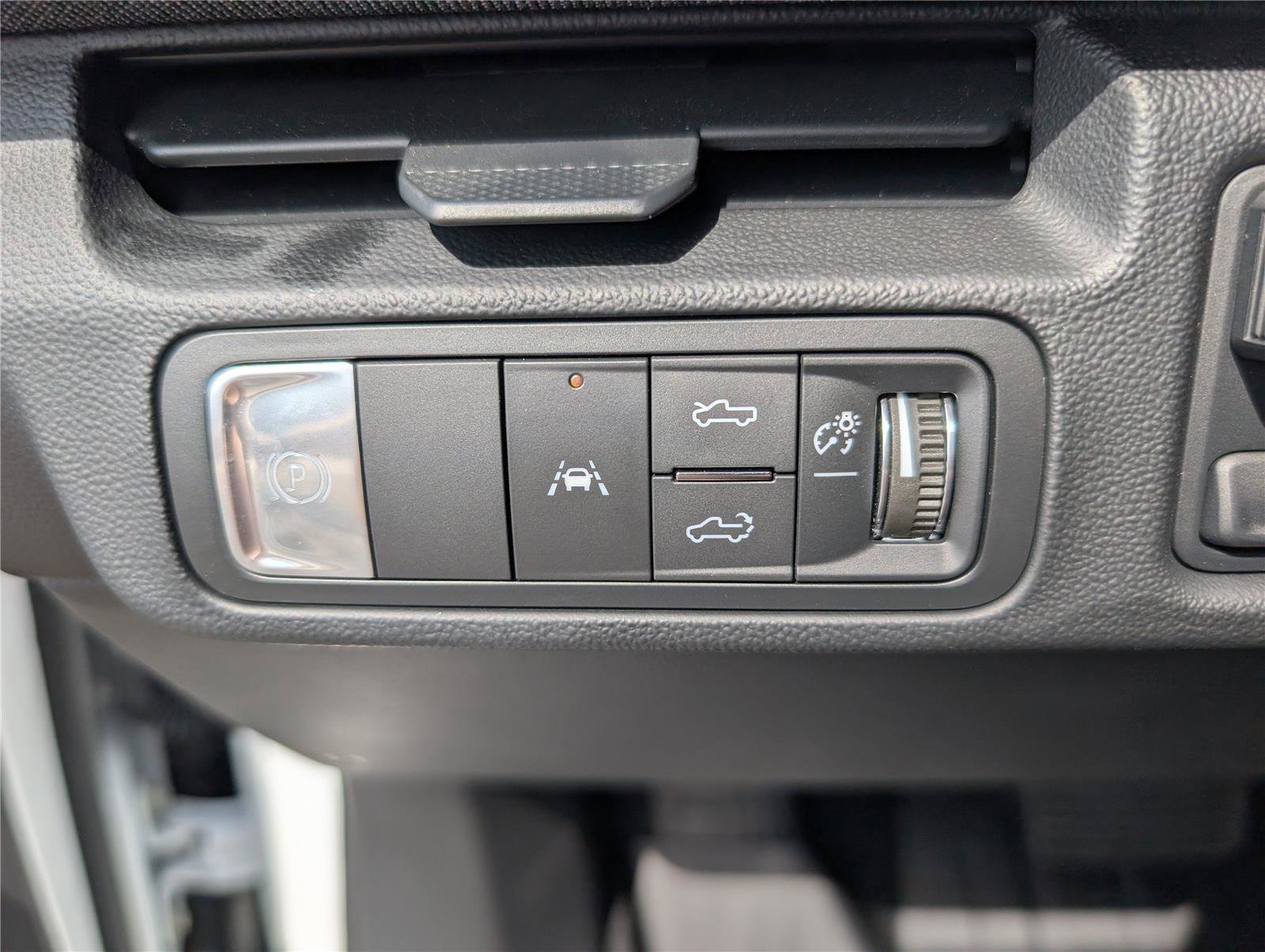 New 2026 GMC Sierra EV Elevation w/ Premium Package image 26