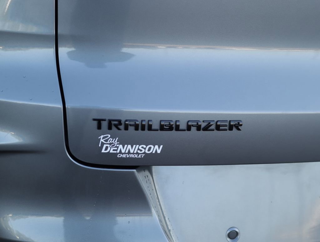 Used 2022 Chevrolet TrailBlazer RS w/ Convenience Package FWD image 31