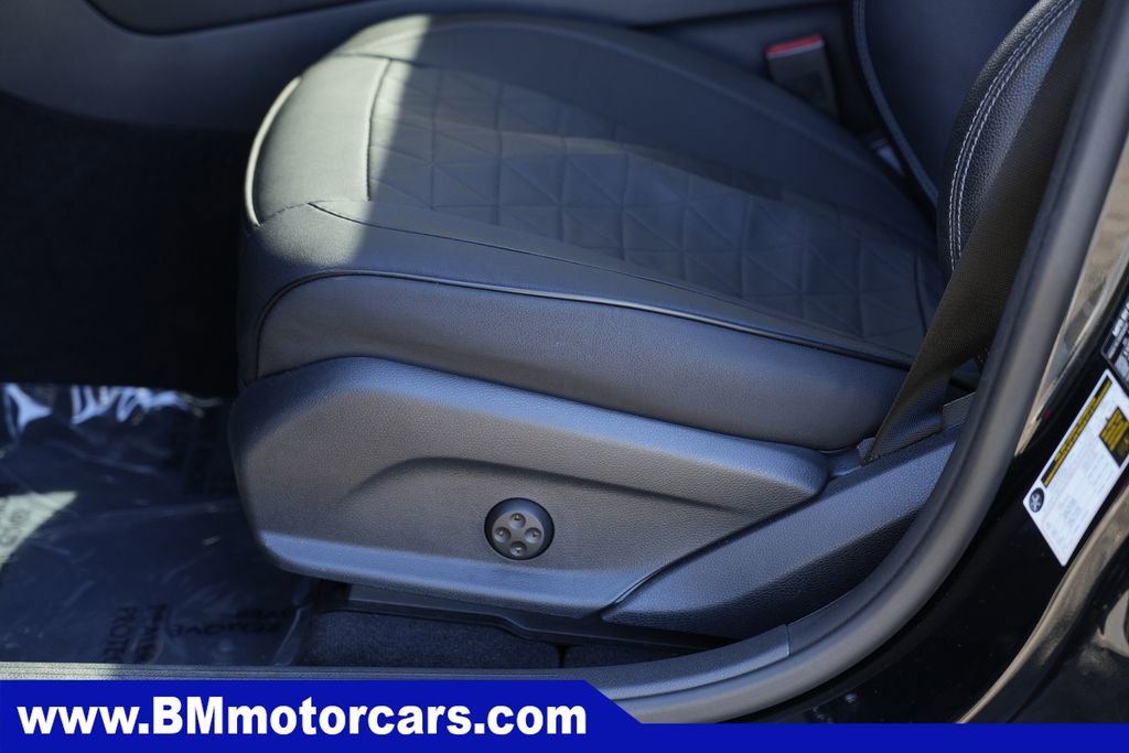 Used 2018 Mercedes-Benz GLC 300 4MATIC Coupe image 21