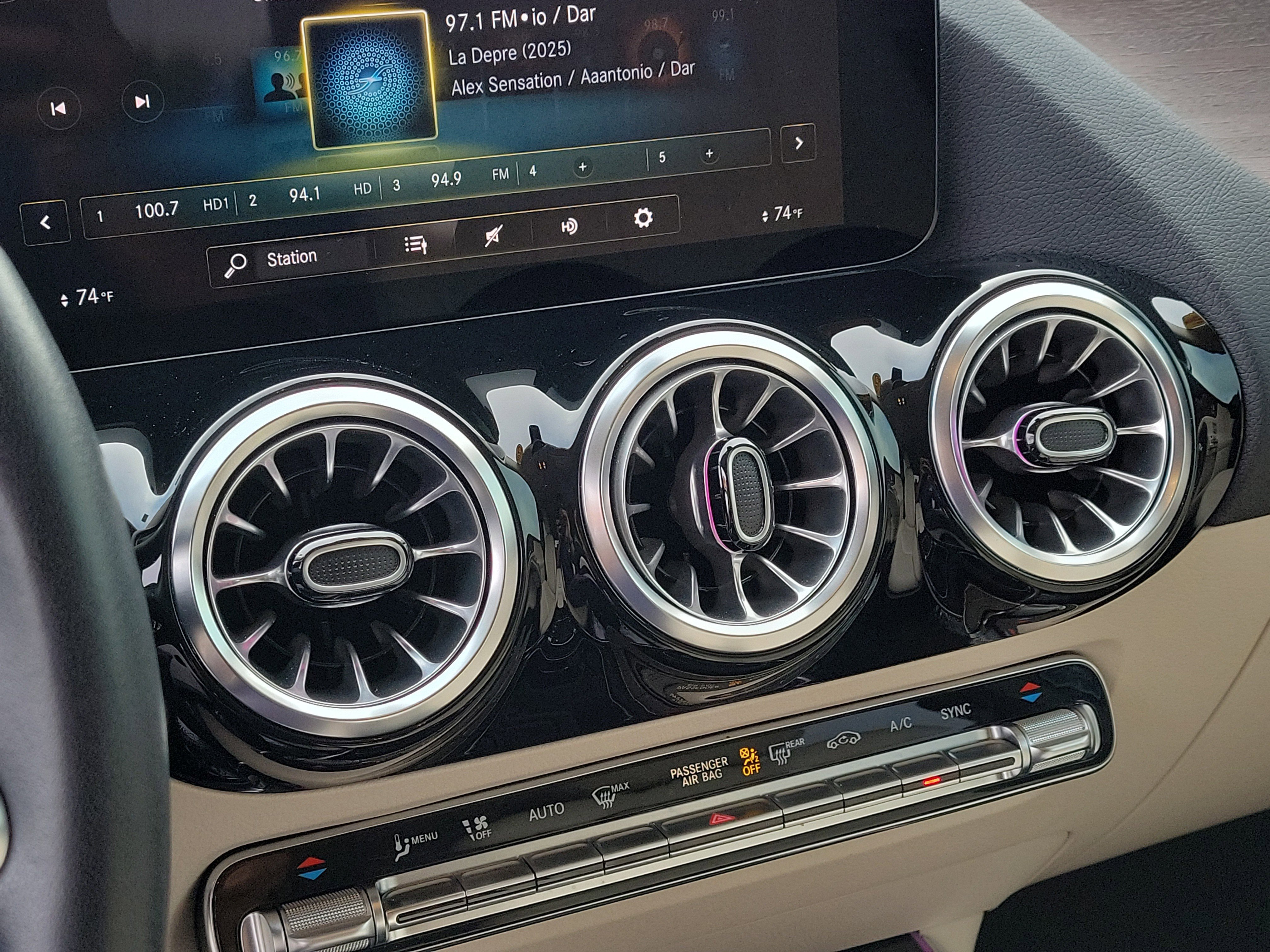 Used 2023 Mercedes-Benz GLA 250 GLA 250 image 26