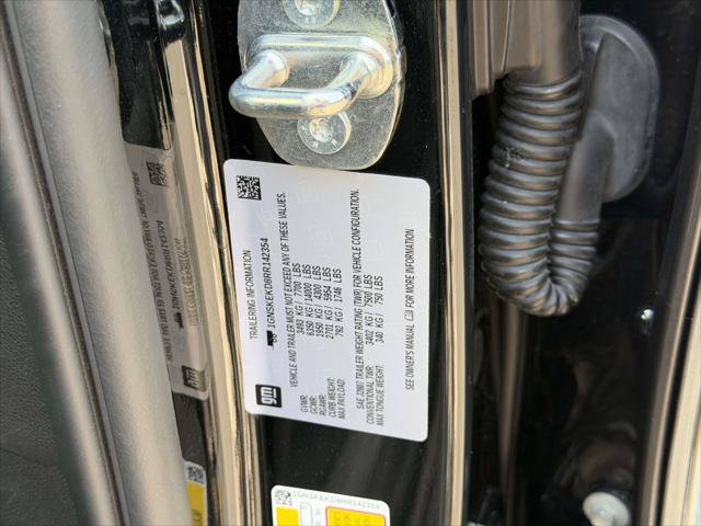Used 2024 Chevrolet Suburban RST w/ Luxury Package AWD/4WD image 21
