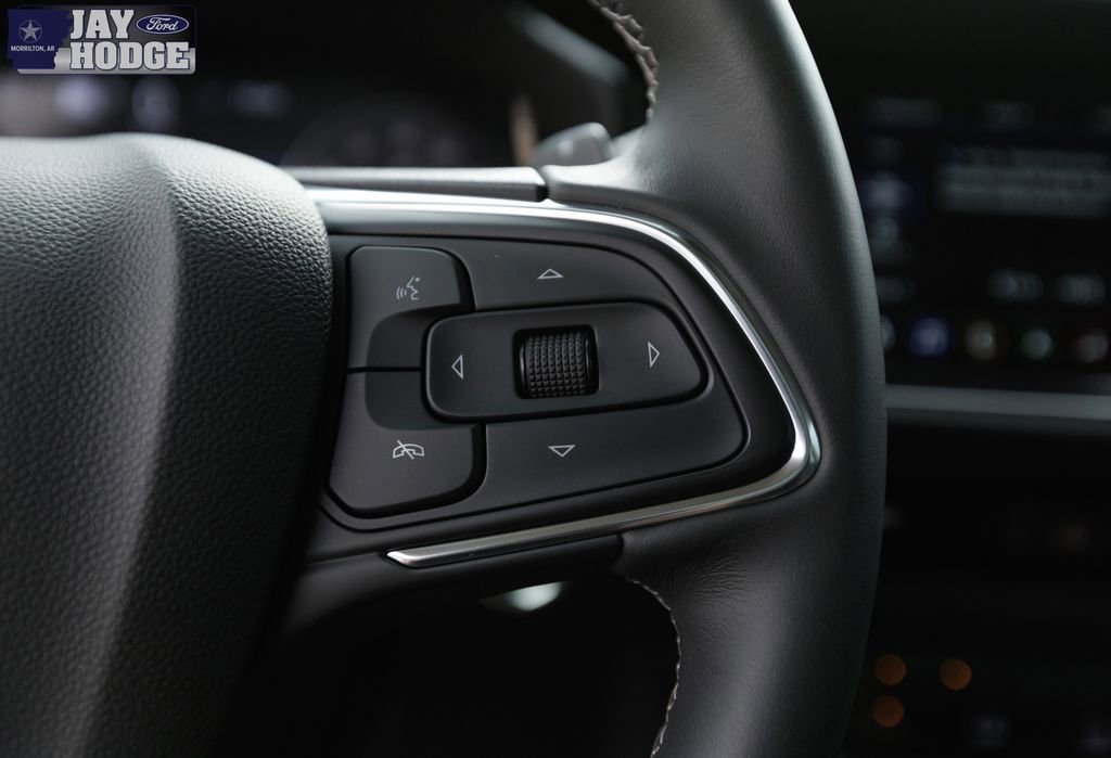 Used 2023 Buick Envision Essence w/ Technology Package I image 34