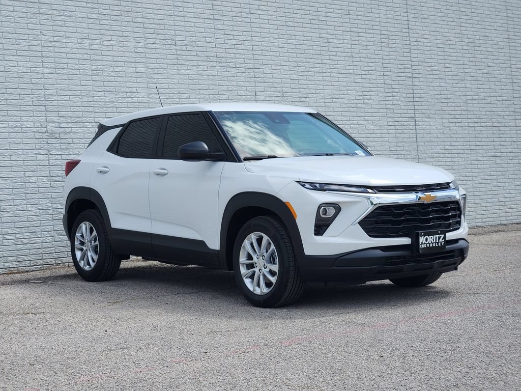 New 2026 Chevrolet TrailBlazer LS w/ LS Convenience Package FWD image 2