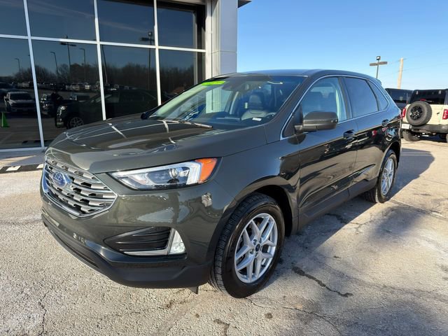 Used 2022 Ford Edge SEL w/ Convenience Package image 3