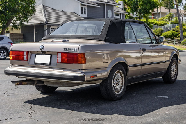 Used 1989 BMW 325i Convertible RWD image 18