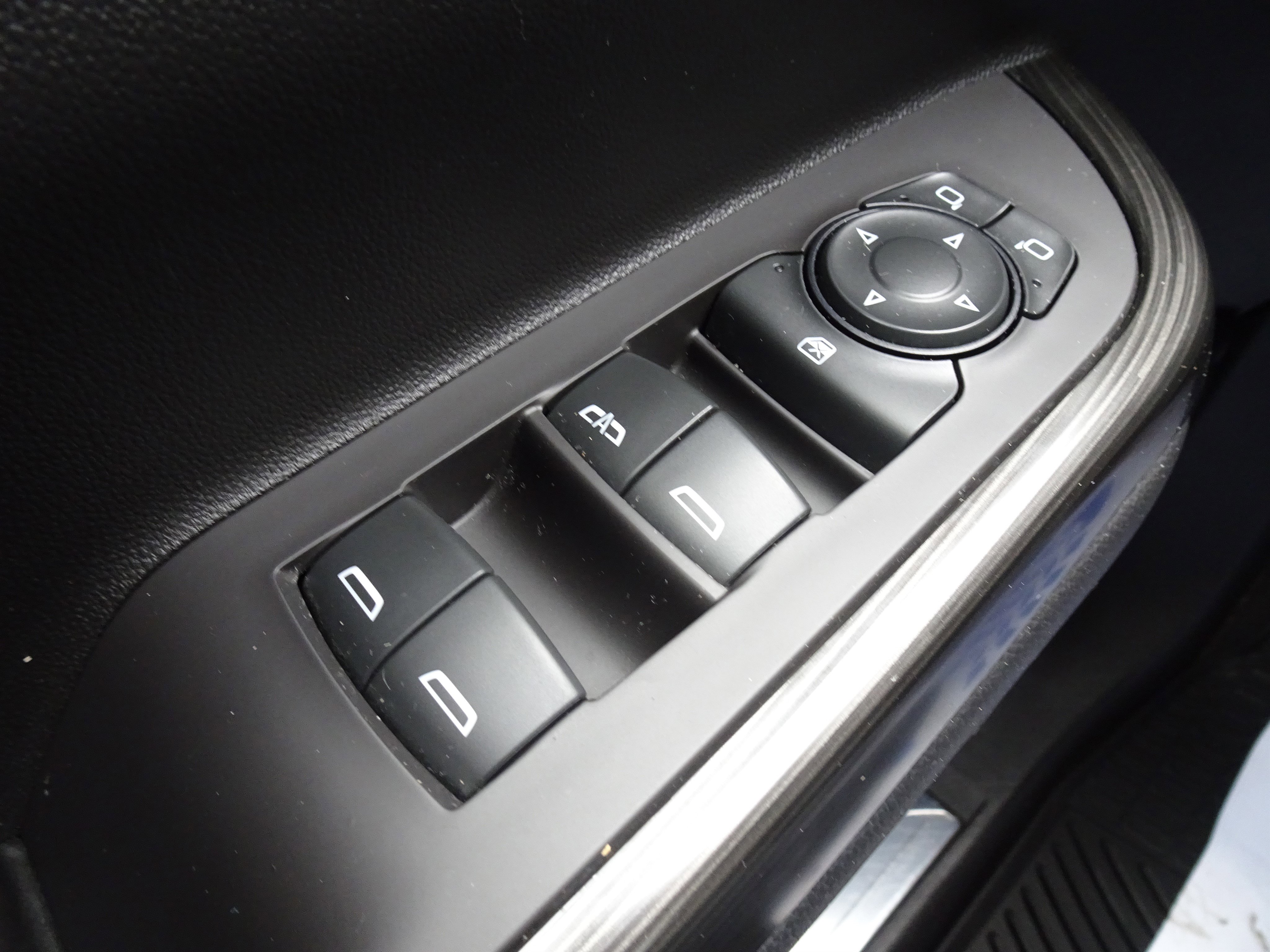 Used 2019 GMC Acadia SLT w/ Black Edition image 25