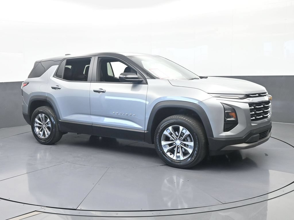 Used 2025 Chevrolet Equinox LT FWD image 8