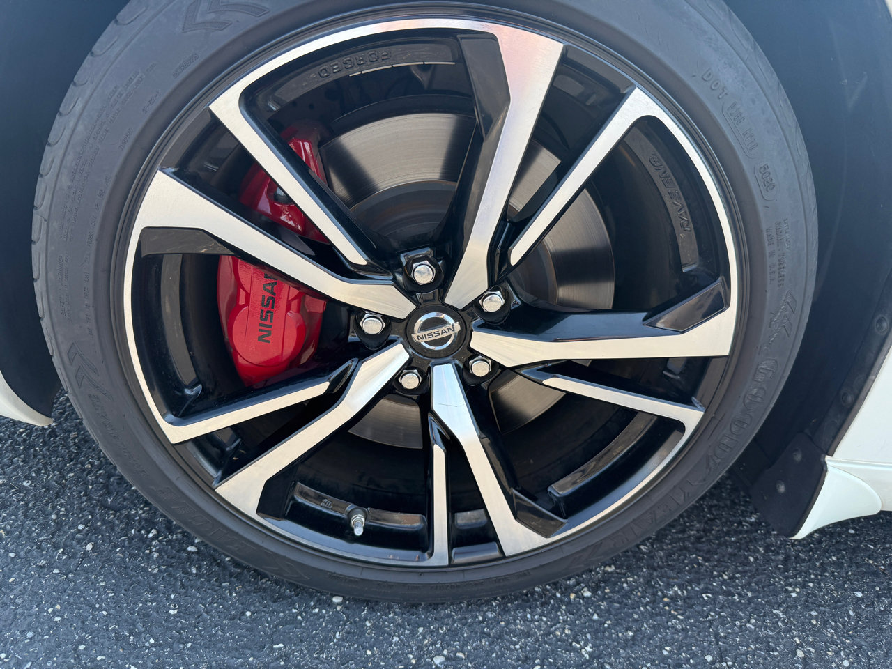 Used 2020 Nissan 370Z Coupe image 39