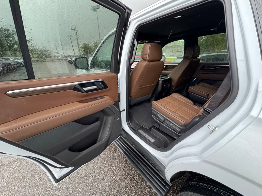 New 2026 Chevrolet Tahoe High Country RWD image 19