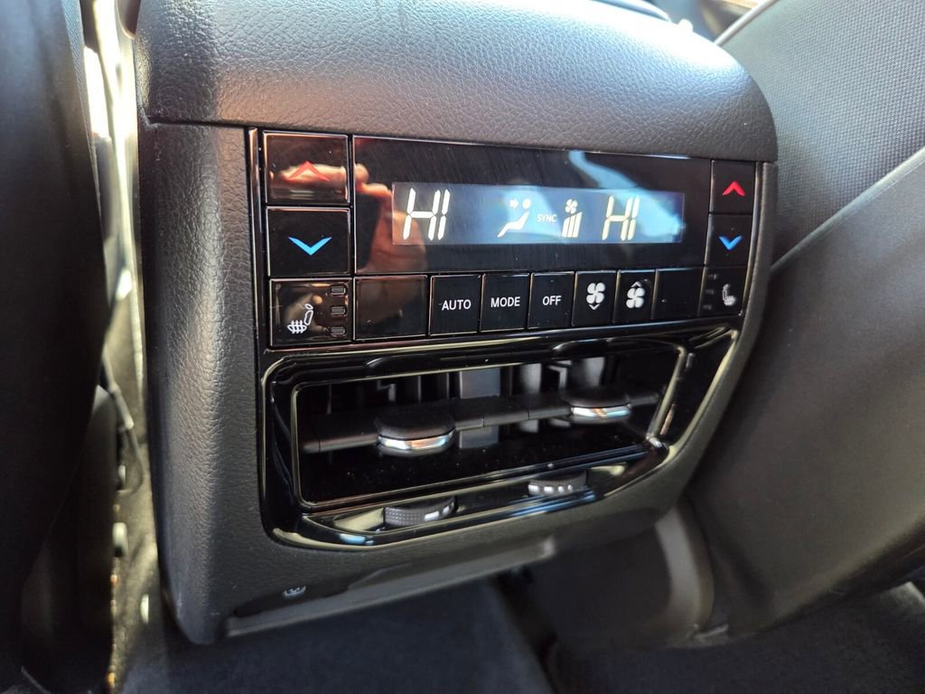 Used 2025 Jeep Grand Cherokee Summit AWD/4WD image 28