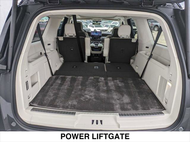 Used 2024 Lincoln Navigator L Black Label AWD/4WD image 29