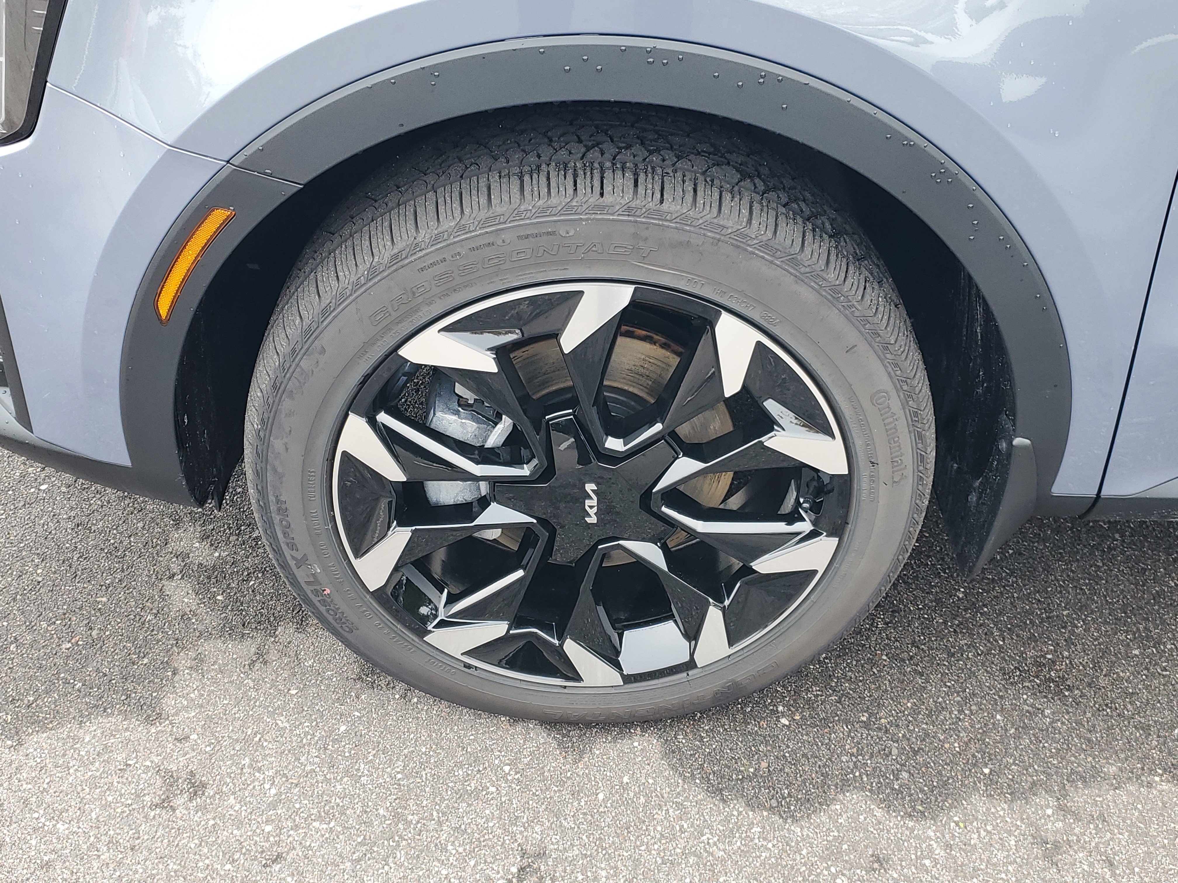 Certified 2025 Kia Sorento EX w/ Panoramic Sunroof Package image 40