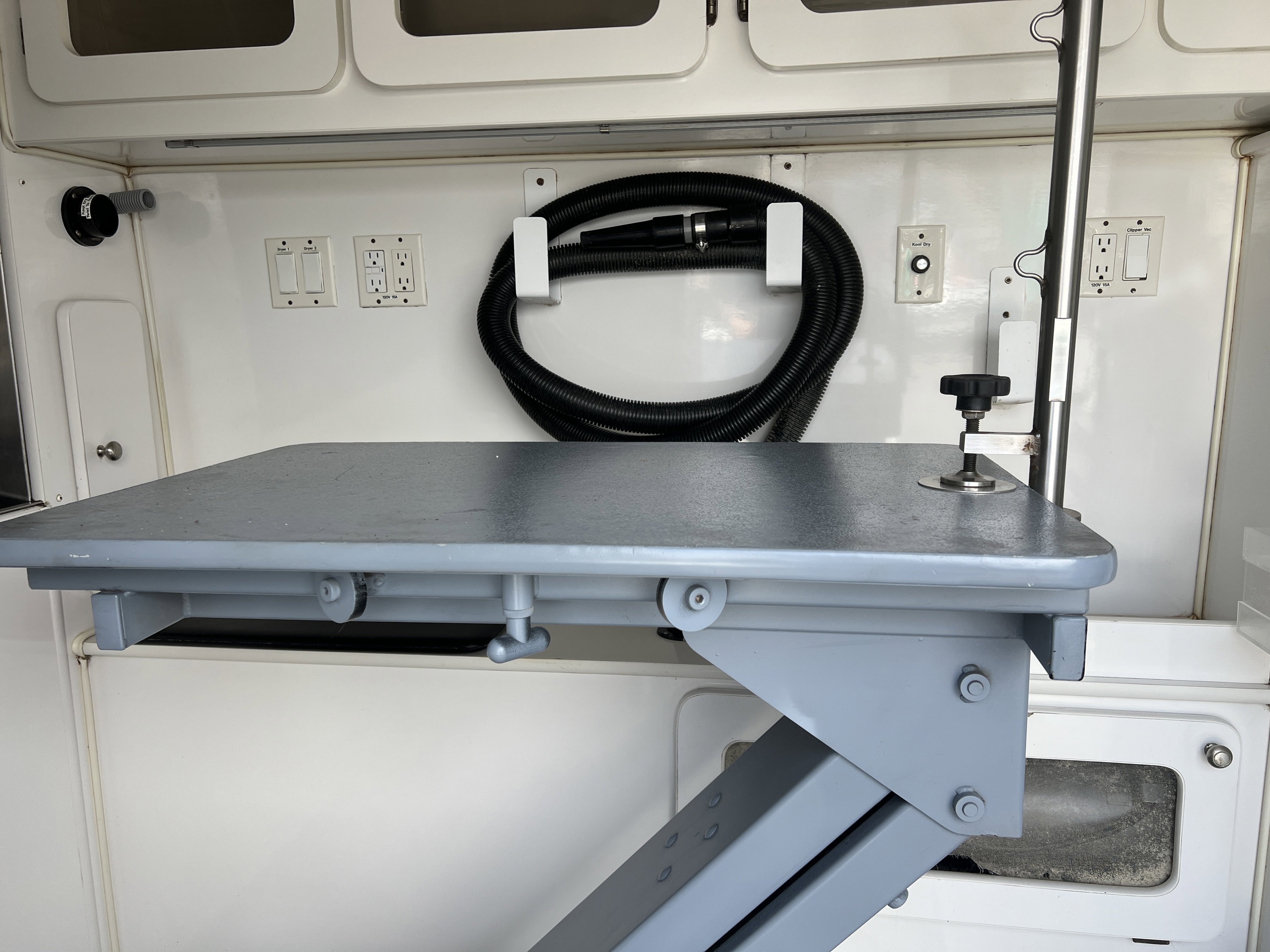 Used 2016 RAM ProMaster 2500 w/ Premium Appearance Group FWD image 18