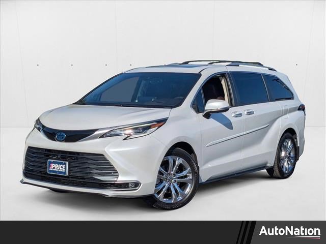 Used 2023 Toyota Sienna Platinum