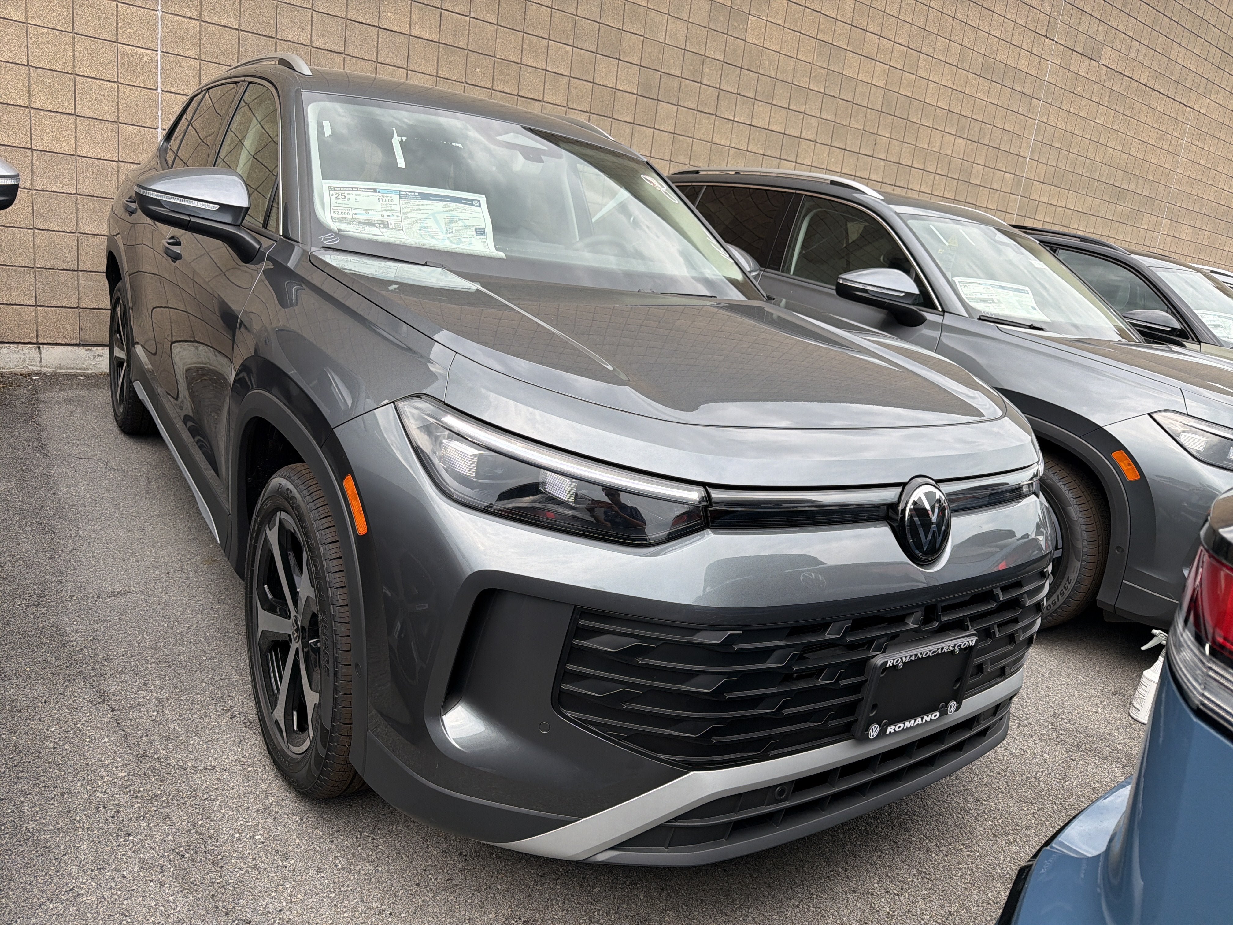 New 2026 Volkswagen Tiguan SE AWD/4WD image 2