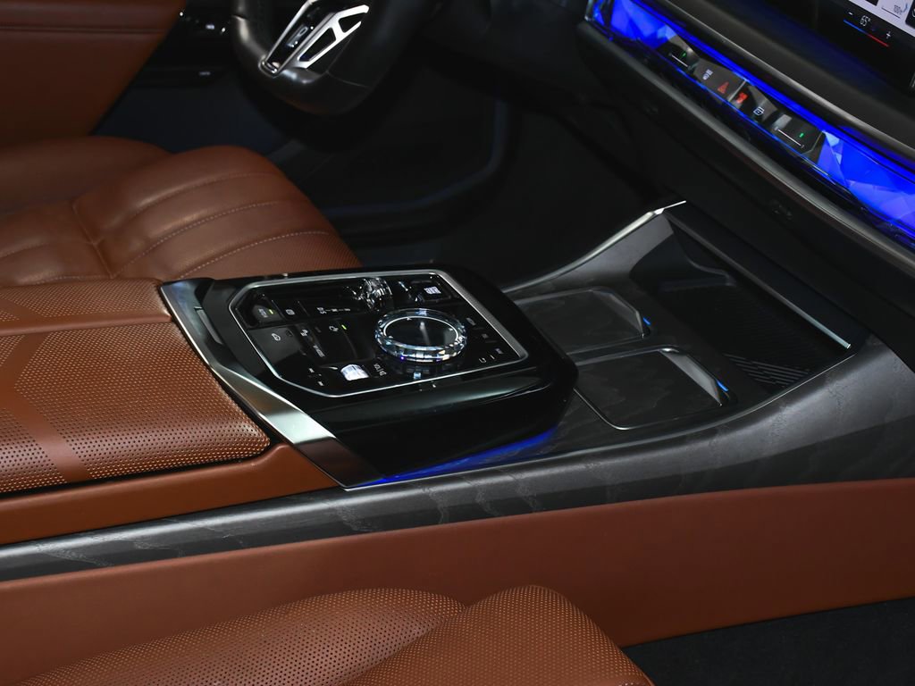 Used 2023 BMW 760i xDrive AWD/4WD image 68