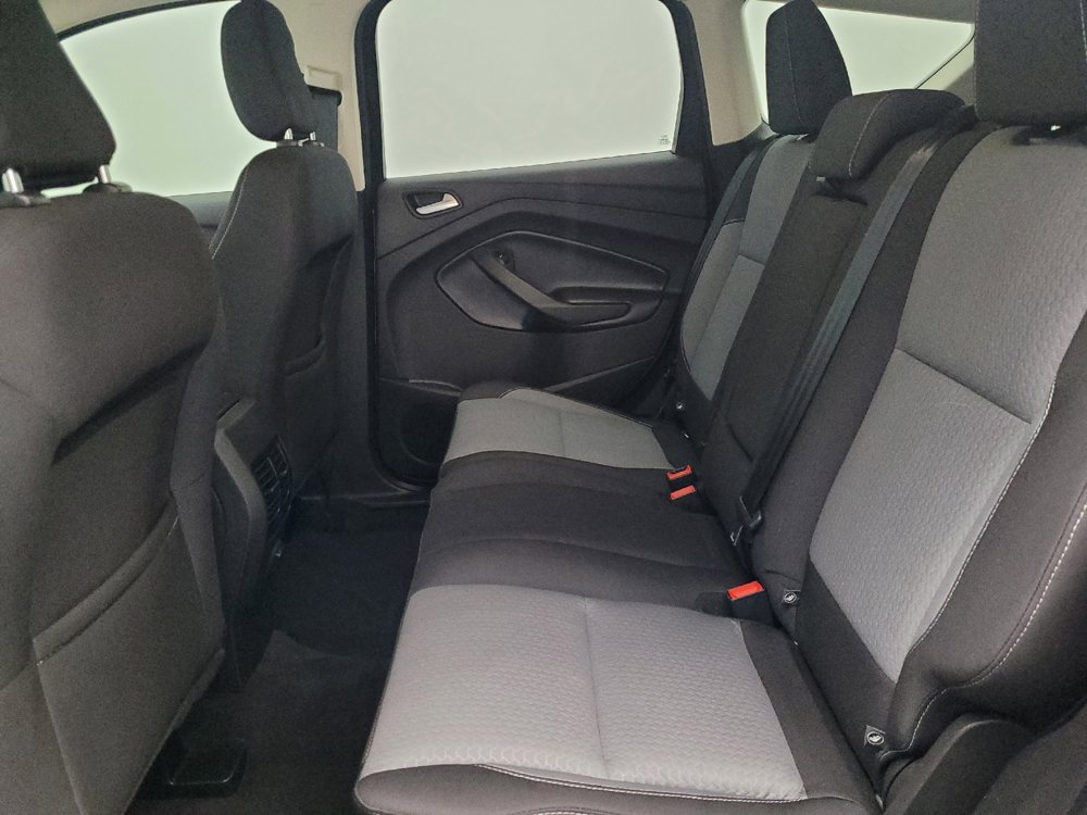 Used 2018 Ford Escape SE image 18